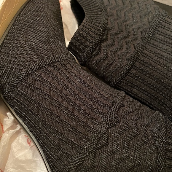 IMPO Knitt black ankle bootie. Sz.8.5 like new - Picture 4 of 4